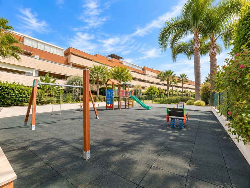 Foto 4ea653e1-275a-4c87-9ef0-28b9dffd496a. Apartament amb calefacció aparcament piscina a El Pinillo Torremolinos