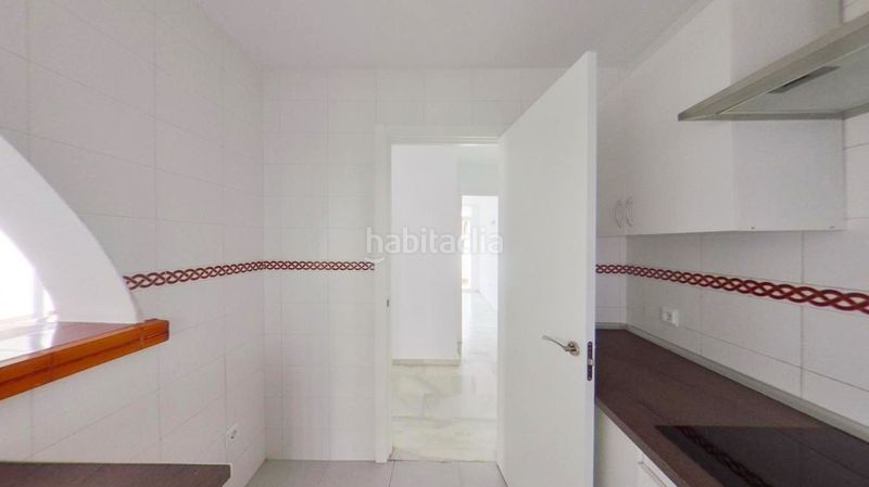 Foto e294de10-81c5-42cc-81c5-807aa6f3f2fc. Pis amb calefacció piscina a Calahonda Mijas