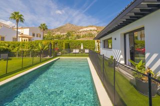 Chalet en Montealto - Monterrey. Chalet en venta en arroyo de la miel, 5 dormitorios.