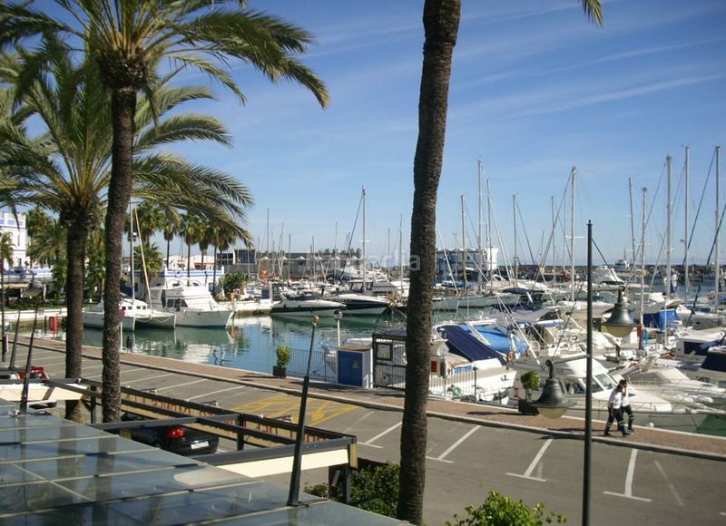Foto 7a6d4157-00c7-428f-8960-8579f82c104f. Apartament amb calefacció aparcament piscina a Cancelada Estepona
