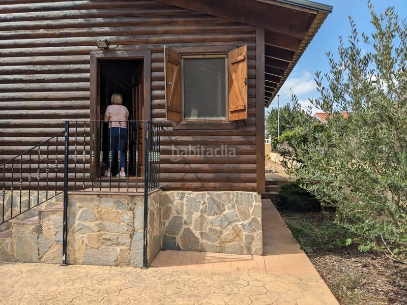 Foto 632f0879-7272-4c7b-b2fc-73701666f58a. Chalet  urbano en venta en balcón en Montroy