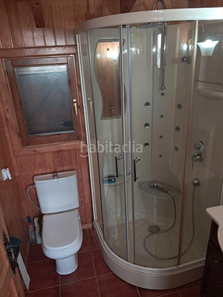 Foto b6ace70e-4f1f-4fd3-b543-bd75bde9b22e. Chalet  urbano en venta en balcón en Montroy