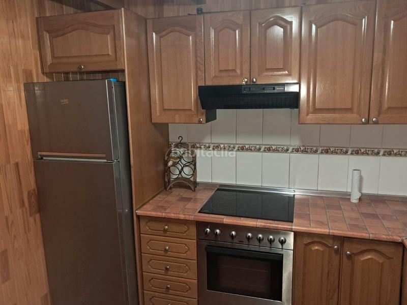 Foto d9a71aad-a10b-4ac0-9c4d-2f316d3d0dc9. Chalet  urbano en venta en balcón en Montroy