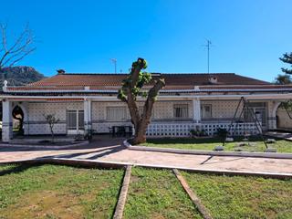 Chalet in Palma de Gandía. Casa / chalet independiente en venta - ideal para inversores y f