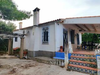 Chalet in Polígono 22 17. Chalet rústico con vivienda urbana (hipotecable)