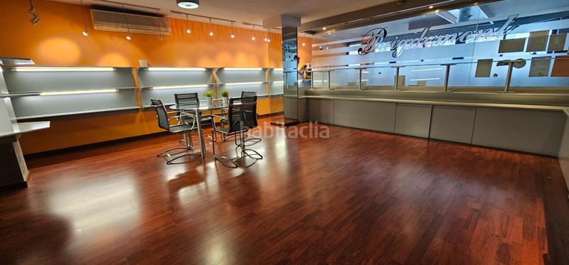 Foto 12c3d44e-7eac-4e68-8bf8-c2cb58c8c9ab. Local comercial a carrer de calàbria 171 a La Nova Esquerra de l´Eixample Barcelona