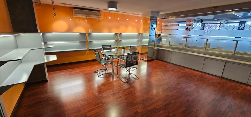 Foto 9b1fac0d-7bb7-401d-9282-51391358bb4e. Local comercial a carrer de calàbria 171 a La Nova Esquerra de l´Eixample Barcelona