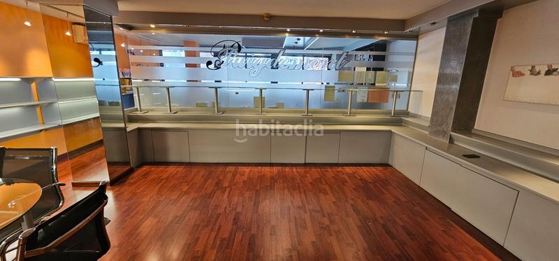 Foto d28ff644-6d89-4ae6-9c78-8121ab975b0a. Oficina a carrer de calàbria 171 a La Nova Esquerra de l´Eixample Barcelona