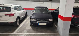 Rent Car parking in Carrer d'ausiàs marc 84. Plaza para coche mediano