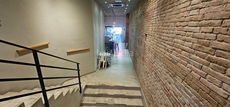 Foto 0ab2a56b-9b2b-49f7-b076-a6b2c8faa106. Local comercial a Sant Antoni Barcelona