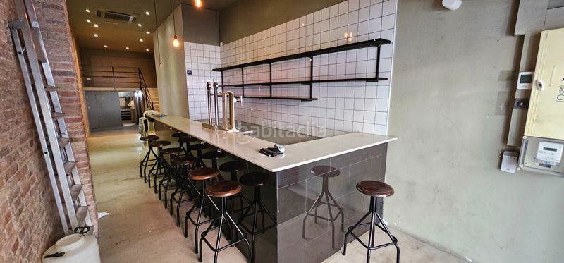 Foto 115a1e14-5f2a-4cb0-aafa-12433b92c8ee. Local comercial a Sant Antoni Barcelona