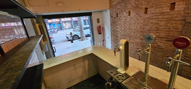 Foto 1c1ba49d-3f49-4c00-9c74-168dc7d13029. Local comercial bonito local con licencia c1 en Sant Antoni Barcelona