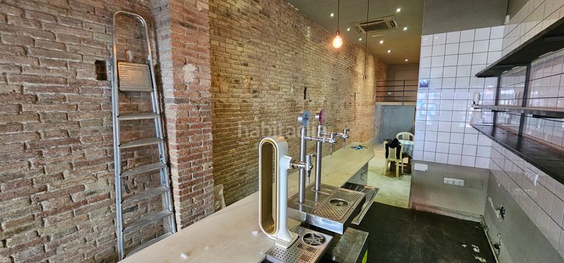 Foto 4378e2ab-7c33-4576-83c7-4632b65c43bb. Local comercial a Sant Antoni Barcelona