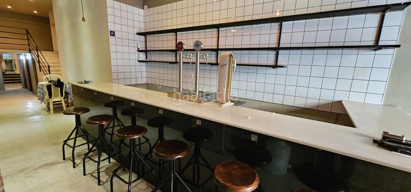 Foto 5ad57380-0526-472c-b3f7-7d2739af6de9. Local comercial a Sant Antoni Barcelona
