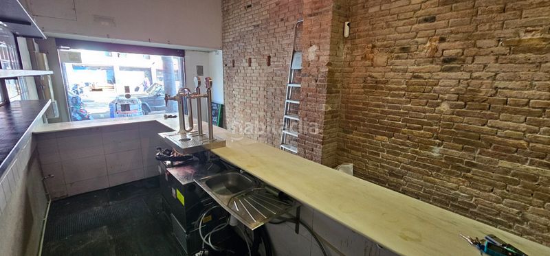 Foto db00f8f9-fb68-4772-9064-3f7760350770. Local comercial a Sant Antoni Barcelona