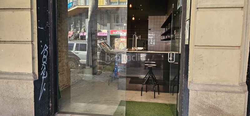 Foto e0477668-d649-46dd-98c4-7ddeb8db83dd. Local comercial a Sant Antoni Barcelona