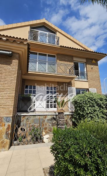 Foto 3459042e-2cfb-464a-8a87-5b6611851d1a. Chalet avec cheminée chauffage parking piscine dans Vendrell (El)