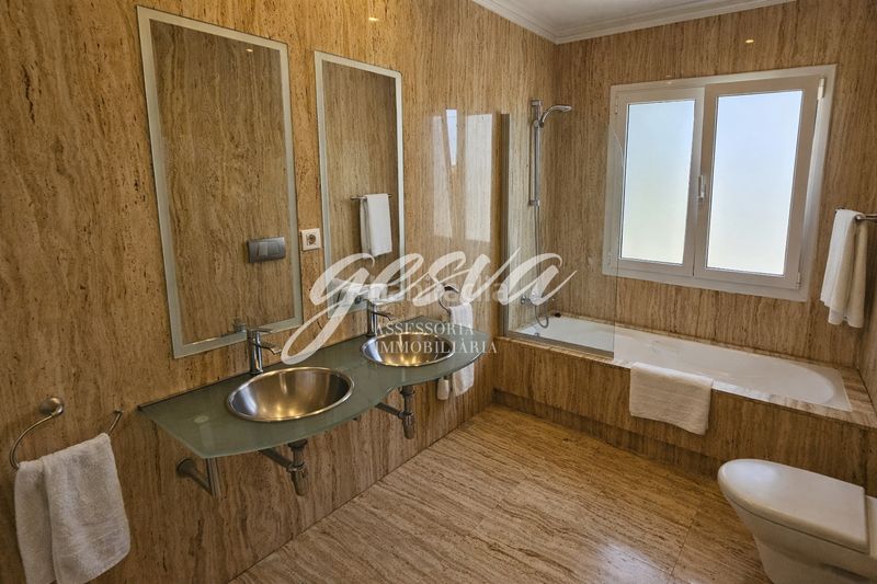 Foto 4b874e21-6776-4304-b587-5b45093fccb2. Chalet avec cheminée chauffage parking piscine dans Vendrell (El)