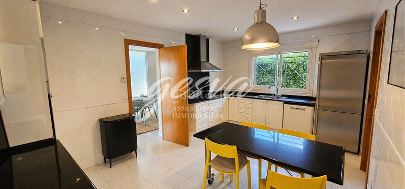 Foto 621e09a6-e1b3-4eb8-b3bc-b50e20c421f2. Chalet avec cheminée chauffage parking piscine dans Vendrell (El)