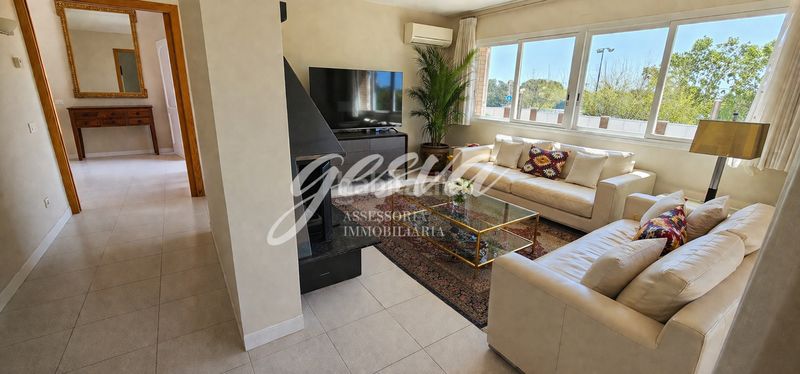 Foto a5aec3a5-862a-4867-8db2-567675060ab2. Chalet avec cheminée chauffage parking piscine dans Vendrell (El)