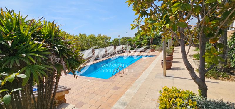 Foto a7ad68f7-b62c-47b2-859d-924be36795d8. Chalet avec cheminée chauffage parking piscine dans Vendrell (El)