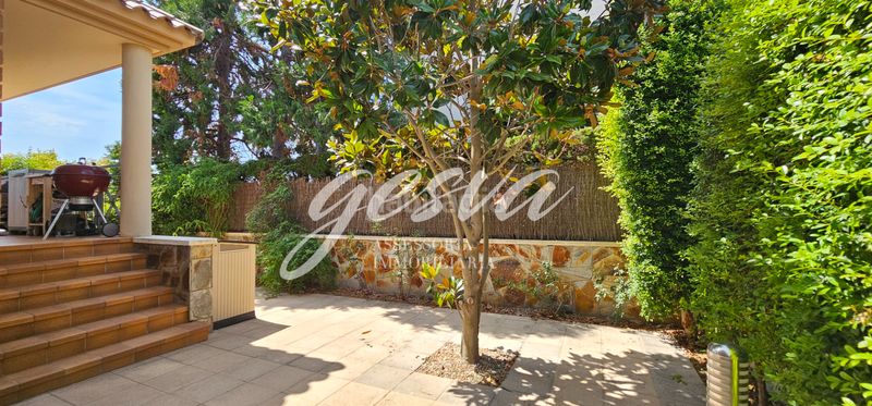 Foto abe1635c-827e-48a1-a3d9-e0a282b89834. Chalet avec cheminée chauffage parking piscine dans Vendrell (El)