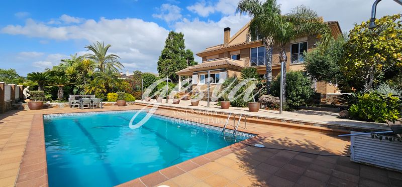 Foto c14ec75c-dbcf-4998-830e-5da45ee44f6a. Chalet avec cheminée chauffage parking piscine dans Vendrell (El)