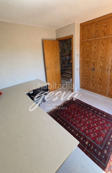 Foto cb04c842-2d44-4b69-966e-42be1f15c16a. Chalet avec cheminée chauffage parking piscine dans Vendrell (El)