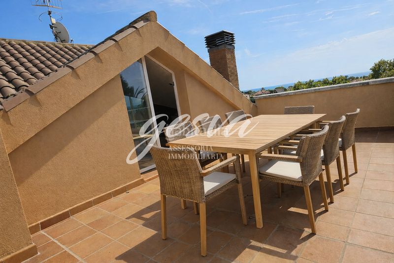 Foto d7f6c3bc-3d0c-409d-bc60-b809b47e50aa. Chalet avec cheminée chauffage parking piscine dans Vendrell (El)