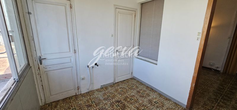 Foto 653a0ad5-1313-456d-b205-e3123357942c. Pis a El Camp de l´Arpa del Clot Barcelona