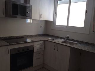 Location Appartement à Avinguda vidal i barraquer 17. Piso alquiler de larga duración de 4 dormitorios y 2 baños