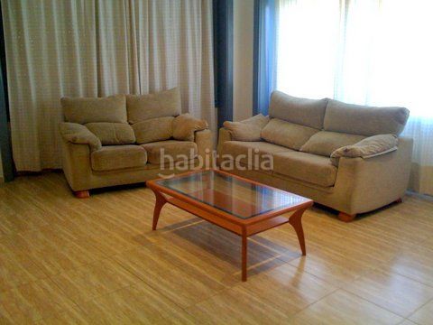 Foto 3a0423a3-98ab-4bf0-a3d7-8f5686f77423. Lloguer pis a plaça general prim 4 a Barris Marítims Tarragona