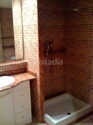 Foto f3e8c427-c3cc-4d76-aedc-f6763987ea19. Rent flat in plaça general prim 4 in Barris Marítims Tarragona