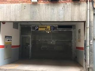 Location Parking voiture à Carrer del vent 31. Alquiler plaza parking moto carrer vent 31