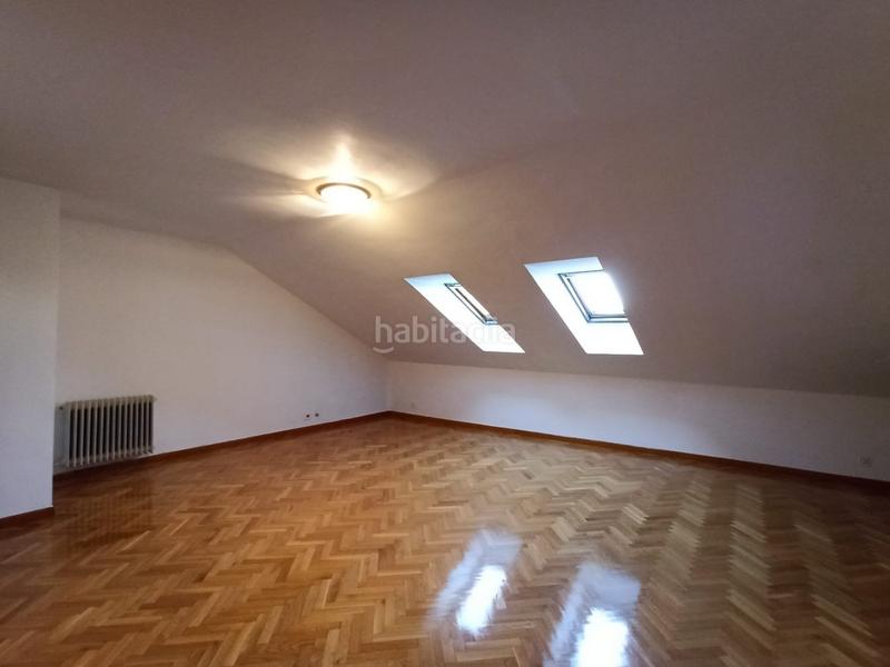 Foto 28c449e2-dab5-42ab-8d4a-83d101698bed. Duplex con riscaldamento in Zona Alta Ponferrada