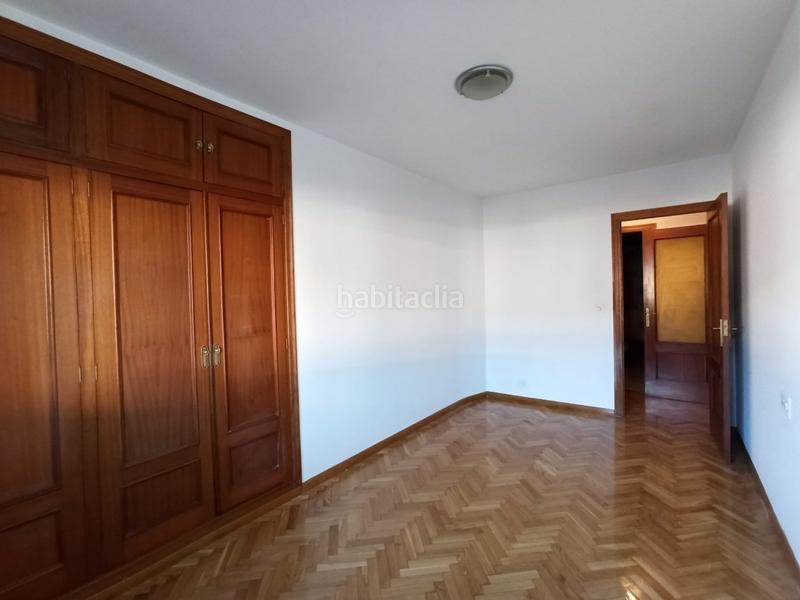 Foto f2f4e537-435e-4454-a480-3c32081a7104. Duplex con riscaldamento in Zona Alta Ponferrada