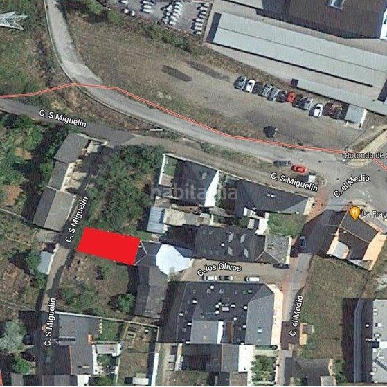 Foto f3704be6-9a97-45b6-ac0a-455470bbcdb0. Terreny residencial a Zona Alta Ponferrada