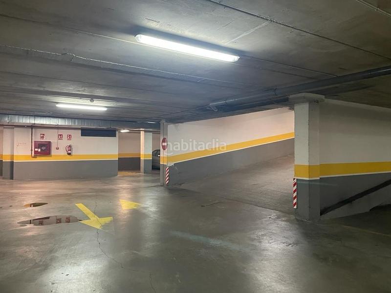 Foto f36a7852-4a29-40e9-88b6-11a96ccb4628. Aparcament cotxe a Centro Ponferrada