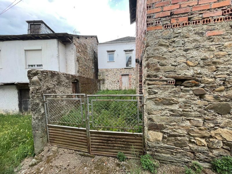 Foto 69506b26-7eb5-45c5-b2c1-e7f45284c086. Casa con riscaldamento in Corullón