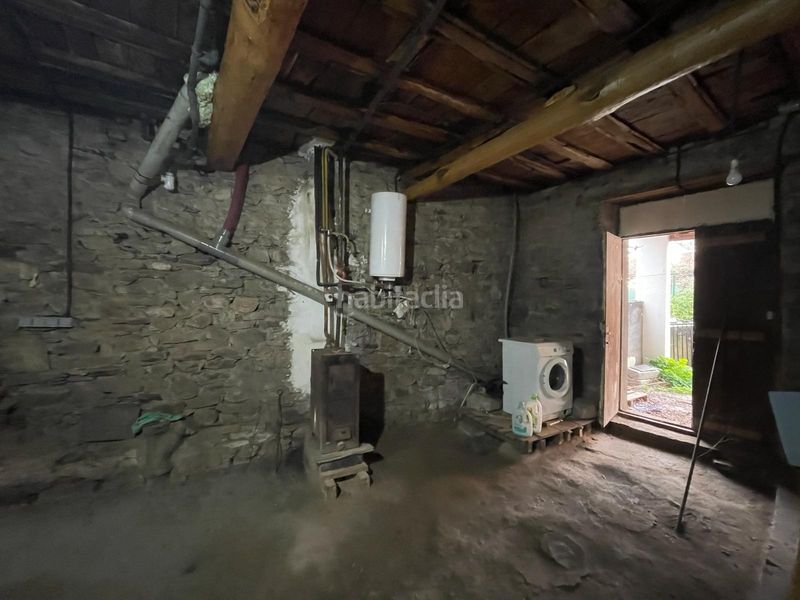 Foto e4eb9f1e-d7dc-48f8-aaf4-8801d4757bb6. Casa con riscaldamento in Corullón