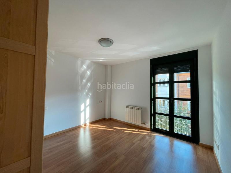 Foto 373f2b32-769c-4942-bbeb-37e882f7b59e. Alquiler apartamento  Zona Alta sin muebles en Ponferrada