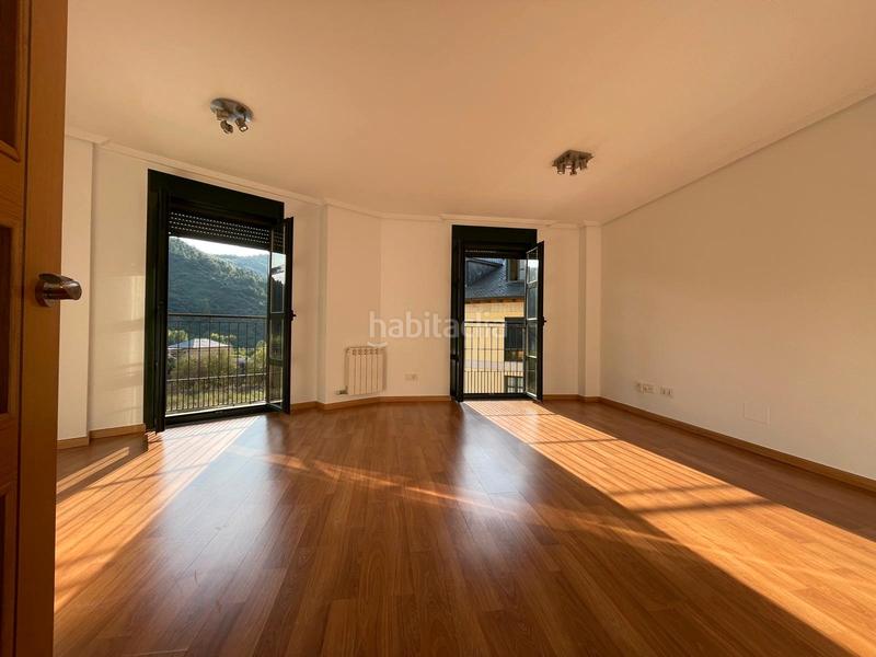 Foto 389d4de4-e014-4488-bca7-54fd2cb6bc8d. Alquiler apartamento  Zona Alta sin muebles en Ponferrada