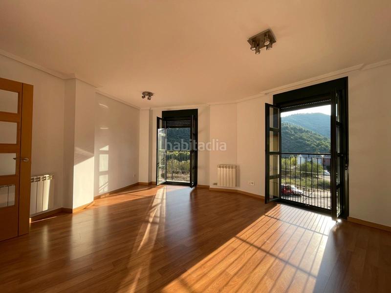 Foto aee7ce76-9b81-413b-91ee-232cb47f00cc. Alquiler apartamento  Zona Alta sin muebles en Ponferrada