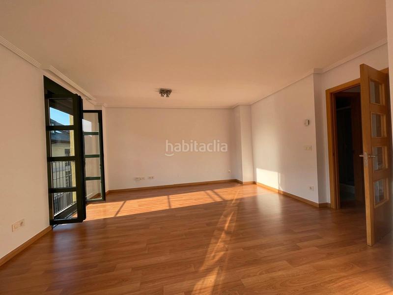 Foto 5a433e01-0fbf-41db-9ba5-011884e187d5. Location appartement avec chauffage dans Zona Alta Ponferrada