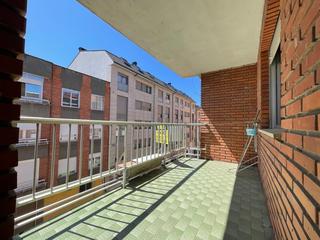 Appartement  Calle san genadio. Se vende piso con terraza amplio y soleado en zona alta