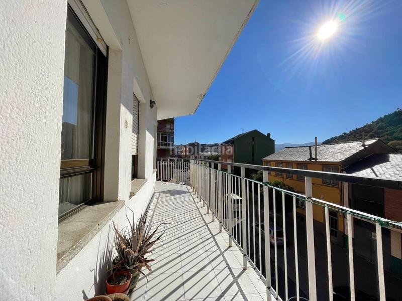 Foto 49adbbdf-5887-48d1-b452-c19703f45465. Flat with heating in Centro Ponferrada