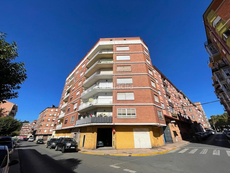 Foto ac979d36-7c39-41e6-8c13-d0314ccdd2d3. Flat with heating in Centro Ponferrada