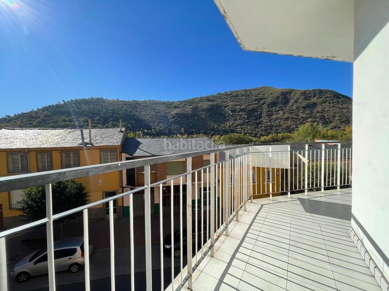 Foto df6cf178-d3fb-4521-9f69-fcf1a75a8b31. Flat with heating in Centro Ponferrada