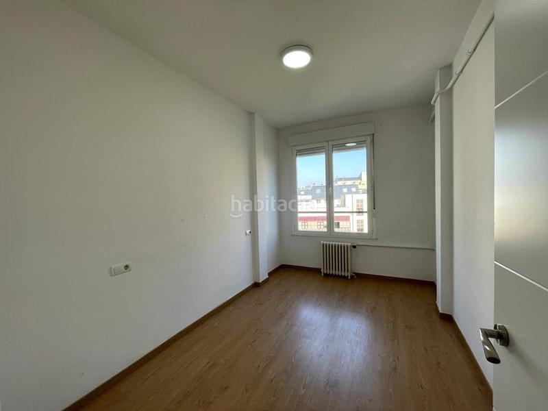 Foto 98962daf-7b06-44a1-afc4-3671c298443b. Rent flat with heating in Zona Alta Ponferrada