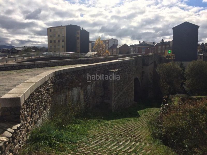 Foto c6835a3d-d7e9-4074-b726-f64fccb3f08c. Terreny residencial a Zona Alta Ponferrada